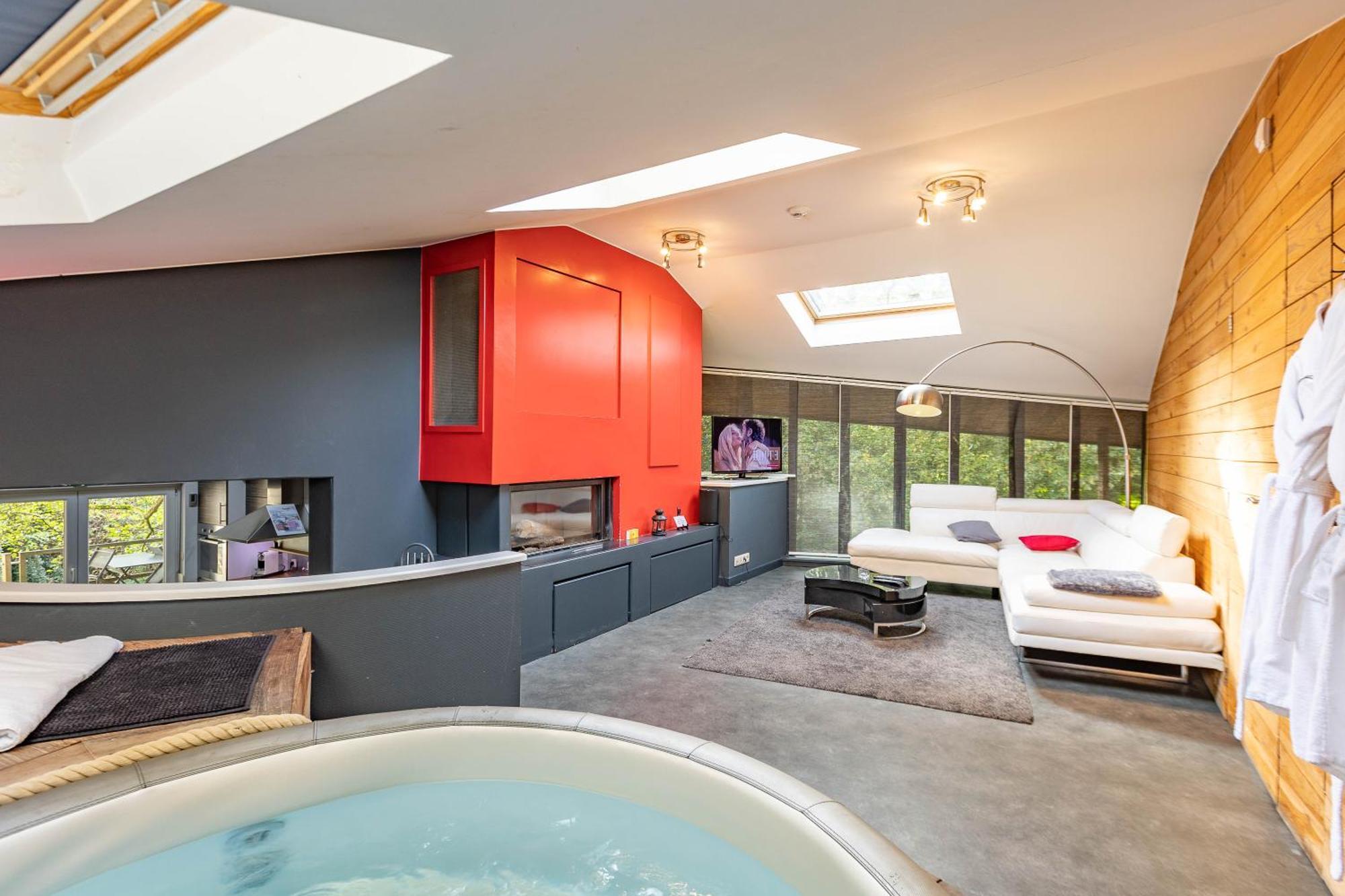 Spontin Le Lov'T - Suite Avec Jacuzzi מראה חיצוני תמונה